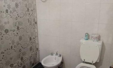 CASA  PH 3 AMBIENTES CON 2 LOCALES, BLANCO ENCALADA AL 1000, MADERO