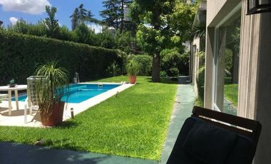 Casa en venta de 2 dormitorios c/ cochera en San Miguel