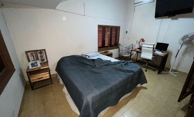 IMPORTANTE CASA DE 240M2 CUBIERTOS