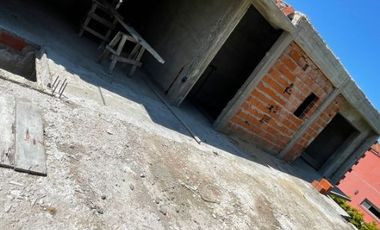 Casa en venta de 4 dormitorios c/ cochera en San Miguel