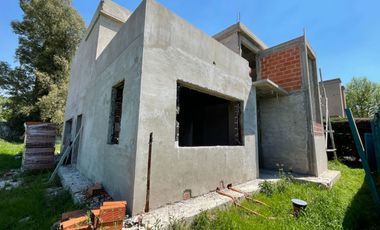Casa en venta de 4 dormitorios c/ cochera en San Miguel