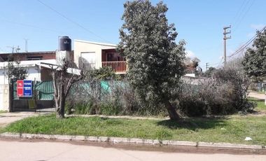 Casa De 2 Plantas + Departamento  En Los Polvorines