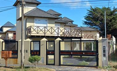 Dúplex en venta de 2 dormitorios c/ cochera en Mar de Ajo