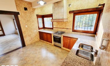 Casa en venta de 3 dormitorios c/ cochera en Almona