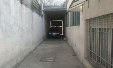 CASA CON 2 DEPTOS, LOCAL DE NEGOCIO Y GALPON AL FONDO EN VILLA SOLDATI