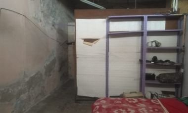 CASA CON 2 DEPTOS, LOCAL DE NEGOCIO Y GALPON AL FONDO EN VILLA SOLDATI