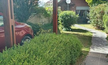 Casa en venta de 3 dormitorios c/ cochera en Mar de Ajo