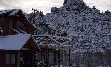 FINA PATAGONIA. Hotel en venta ubicado en Aluminé