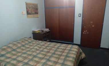 Chalet en venta de 4 dormitorios c/ cochera en Haedo