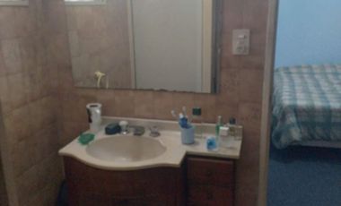 Chalet en venta de 4 dormitorios c/ cochera en Haedo