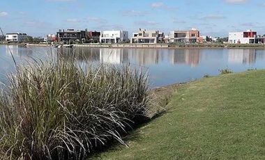 Venta Canning - San Vicente Lote en esquina de 997 M2 Santa Rita Club de Campo