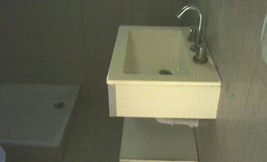 Venta Monte Grande Departamento Monoambiente sobre Avenida. Cochera Opcional!!