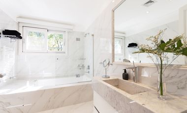 Excelente Casa en Venta en Acassuso