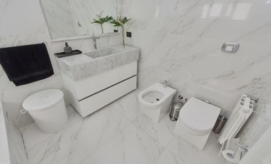 Excelente Casa en Venta en Acassuso