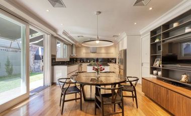 Excelente Casa en Venta en Acassuso