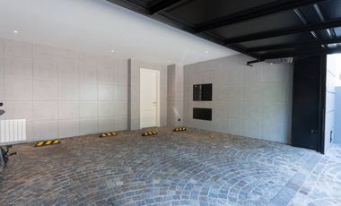 Excelente Casa en Venta en Acassuso