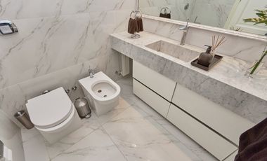 Excelente Casa en Venta en Acassuso