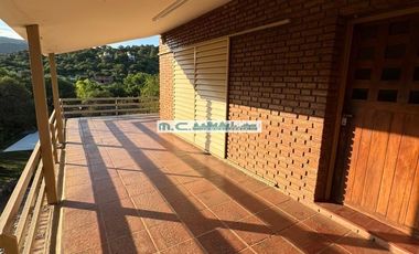 AT23. CUESTA BLANCA. GRAN CASA DE 3 DORM C/ PILETA. (7 PAX)