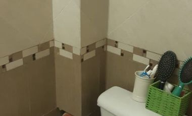 Venta Monte Grande Dúplex de 2 dormitorios c/ cochera y patio.