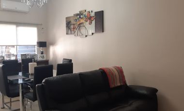 Venta Monte Grande Dúplex de 2 dormitorios c/ cochera y patio.