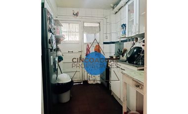 Casa en Independencia, con excelente ubicación