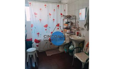 Casa en Independencia, con excelente ubicación