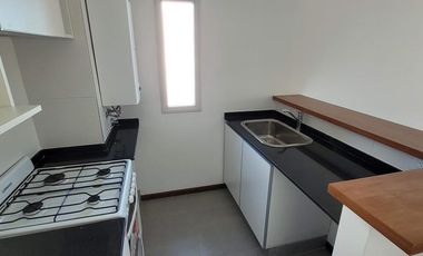 EN VENTA Depto 1 DORM con AMPLIO PATIO, P.B - Zeballos al 2200- Lourdes, Rosario