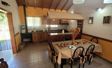Casa en venta de 2 dormitorios c/ cochera en Mar de Ajo