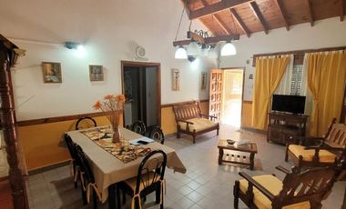 Casa en venta de 2 dormitorios c/ cochera en Mar de Ajo