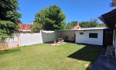 Casa en venta de 2 dormitorios c/ cochera en Mar de Ajo