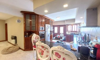 Casa en venta de 3 dormitorios c/ cochera en Mar de Ajo
