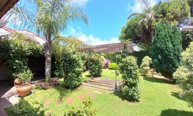 Casa en venta de 3 dormitorios c/ cochera en Mar de Ajo