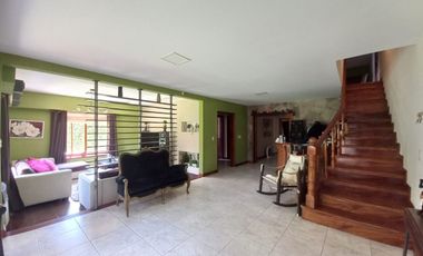 Casa en venta de 3 dormitorios c/ cochera en Mar de Ajo