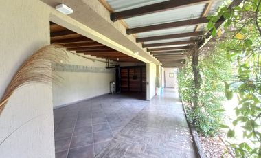 Casa en venta de 3 dormitorios c/ cochera en Mar de Ajo