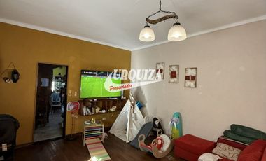Casa en venta de 2 dormitorios c/ cochera en Ramos Mejía