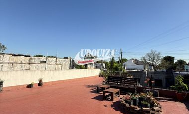 Casa en venta de 2 dormitorios c/ cochera en Ramos Mejía