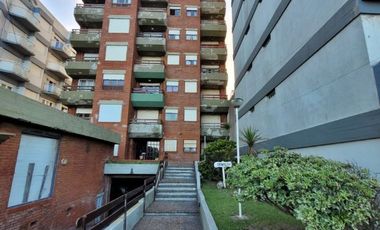 Departamento en venta de 2 dormitorios c/ cochera en San Bernardo