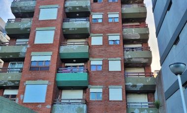 Departamento en venta de 2 dormitorios c/ cochera en San Bernardo