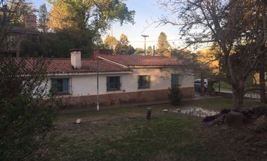 V80. TALA HUASI. CASA CON GRAN TERRENO SOBRE AV PRINCIPAL