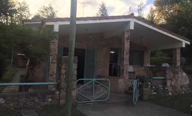 V80. TALA HUASI. CASA CON GRAN TERRENO SOBRE AV PRINCIPAL