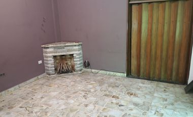 Casa en venta de 4 dormitorios c/ cochera en Villa Soldati