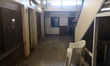 Casa en venta de 4 dormitorios c/ cochera en Villa Soldati