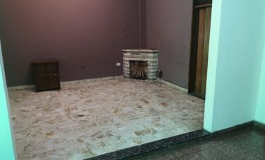 Casa en venta de 4 dormitorios c/ cochera en Villa Soldati