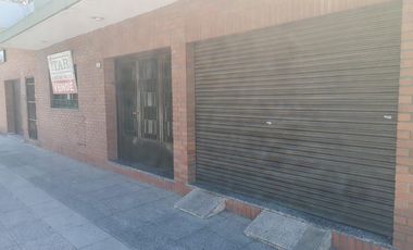 Casa en venta de 4 dormitorios c/ cochera en Villa Soldati