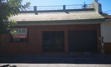 Casa en venta de 4 dormitorios c/ cochera en Villa Soldati