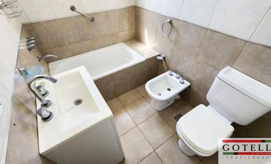 Venta Monte Grande  Dúplex de 2 dormitorios c/ cochera en Condominio Los Robles