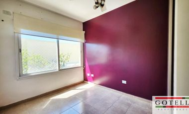 Venta Monte Grande  Dúplex de 2 dormitorios c/ cochera en Condominio Los Robles