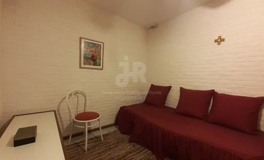 CODIGO 693 - CASA 5 DORMITORIOS ALQUILER TEMPORARIO EN CARILO - ZONA 7