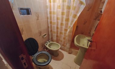 Casa en venta de 3 dormitorios c/ cochera en Costa Azul