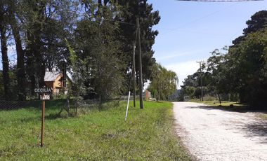 LOTE EN VENTA EN SIERRA DE LOS PADRES - ESQUINA